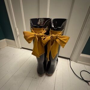 Joules Evedon Tall Rain Boots in black with gold brand accents